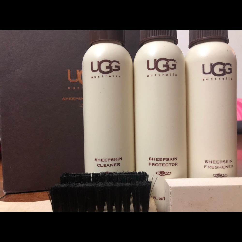 NEW IN BOX UGG Australia Sheepskin Care Kit